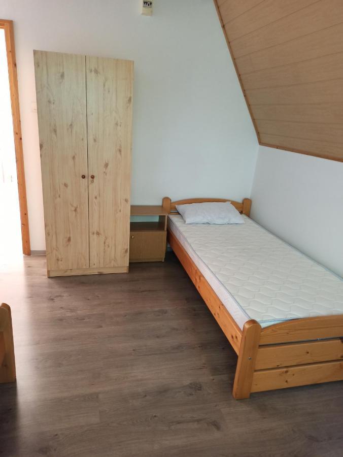Aniko Apartmanhaz Balatonfoldvar Luaran gambar